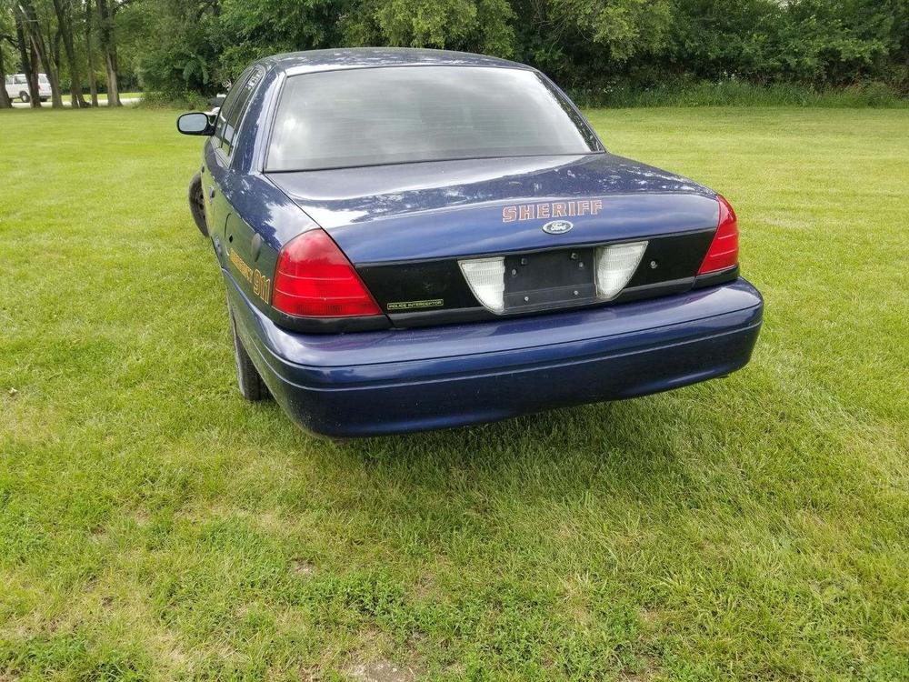 photo of rear of the crown vic.